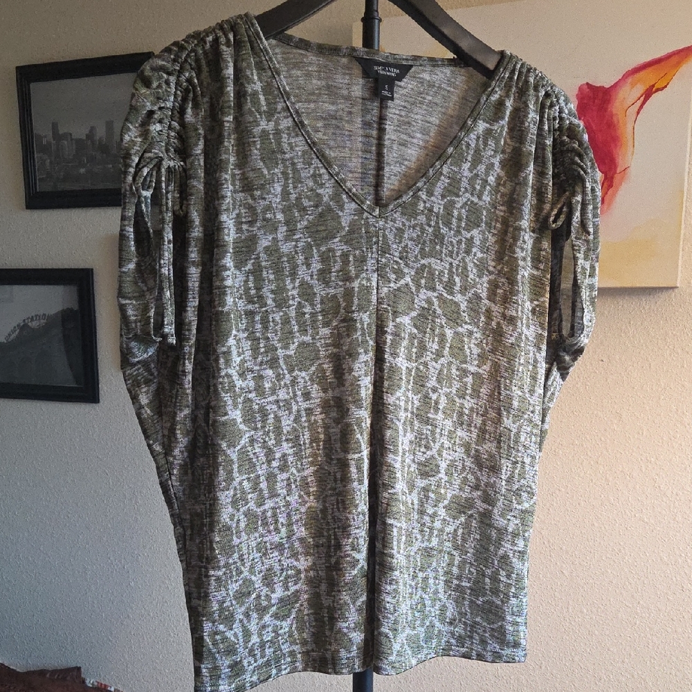 Simply Vera Vera Wang Green and Gray Blouse